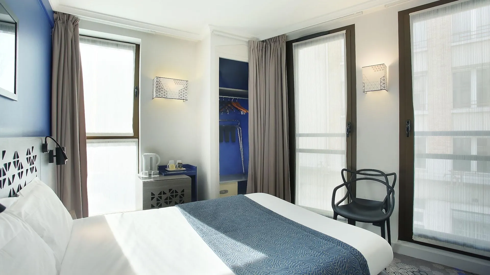 Eiffel Capitol Hotel Paris