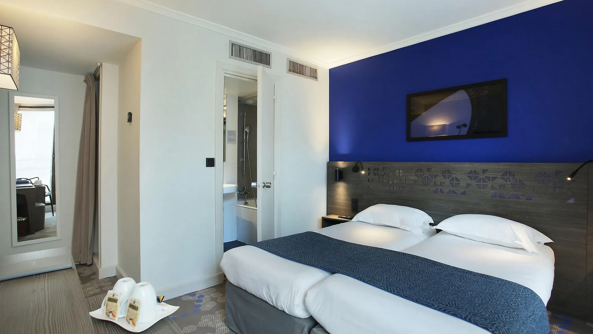 Hotel Eiffel Capitol 3*