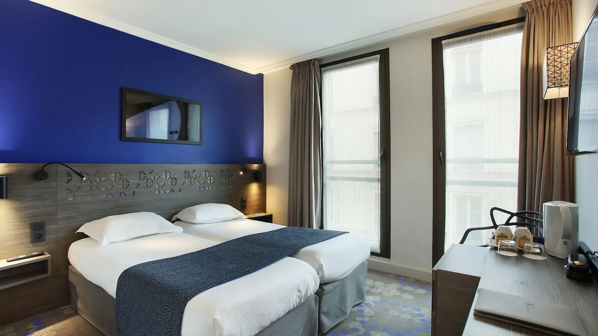 Eiffel Capitol Hotel 3*