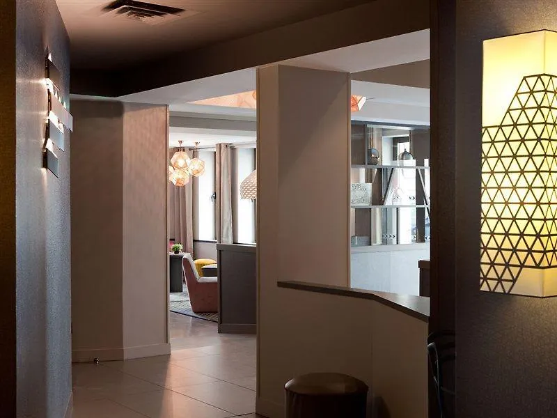 Hotel Eiffel Capitol 3*