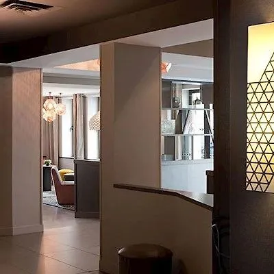 艾菲尔国会大厦酒店 3*