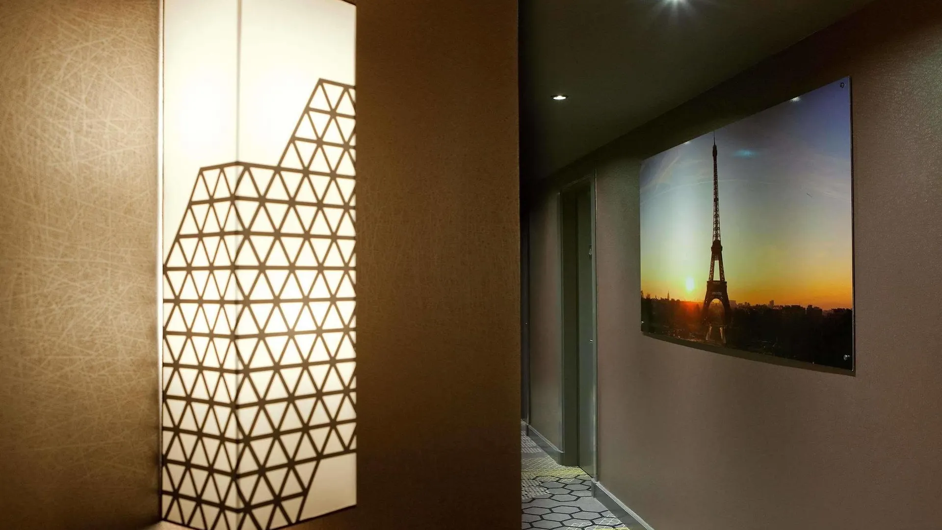 Hotel Eiffel Capitol Paris